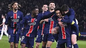Les supporters du Paris Saint-Germain ont fait la fête et semé le trouble le soir de la montée